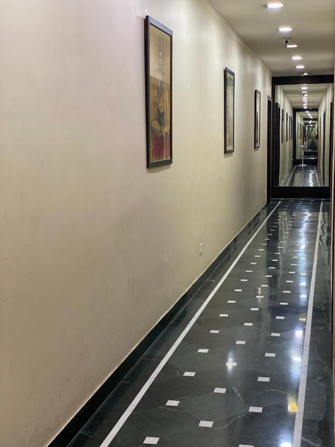 Shivam Hotels Kolkata Luaran gambar