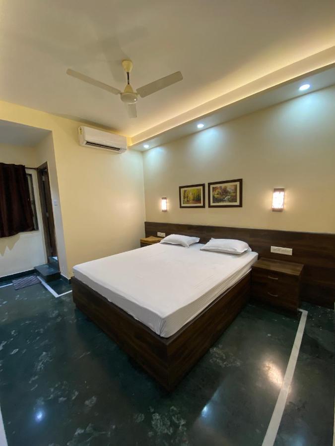 Shivam Hotels Kolkata Luaran gambar