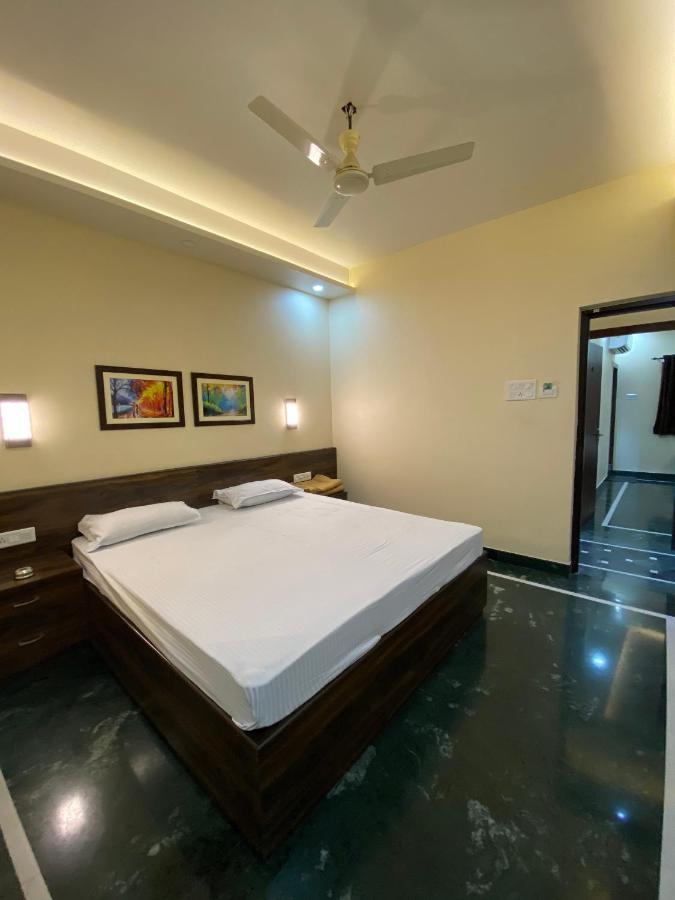 Shivam Hotels Kolkata Luaran gambar