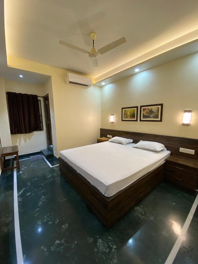 Shivam Hotels Kolkata Luaran gambar